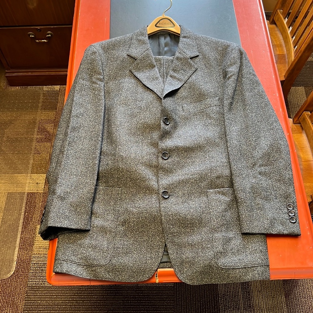 Bachrach Vintage Black and White Static Suit 40S with 32 Pants. LIKE NEW COND.!